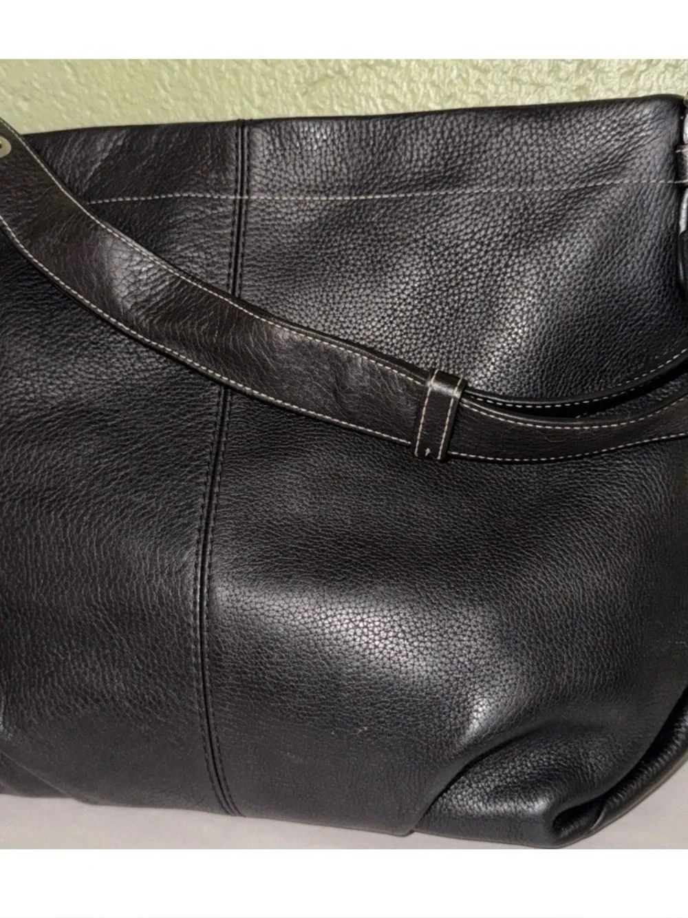 Coach Black Pebbled Leather Shoulder Hand Bag Buckle Adj Handle Hang Tag F15064